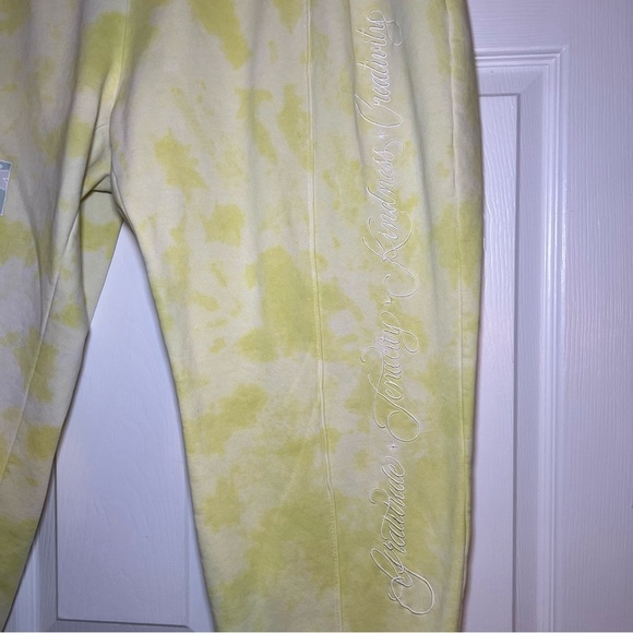 Nike Yellow Tie Dye Jogger Sweatpants Embroidered w/Patches Womens 3X - Picture 4 of 8